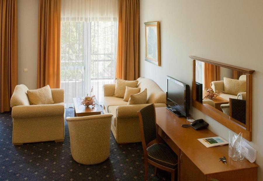 Hotel Panorama Veliko Tărnovo Esterno foto