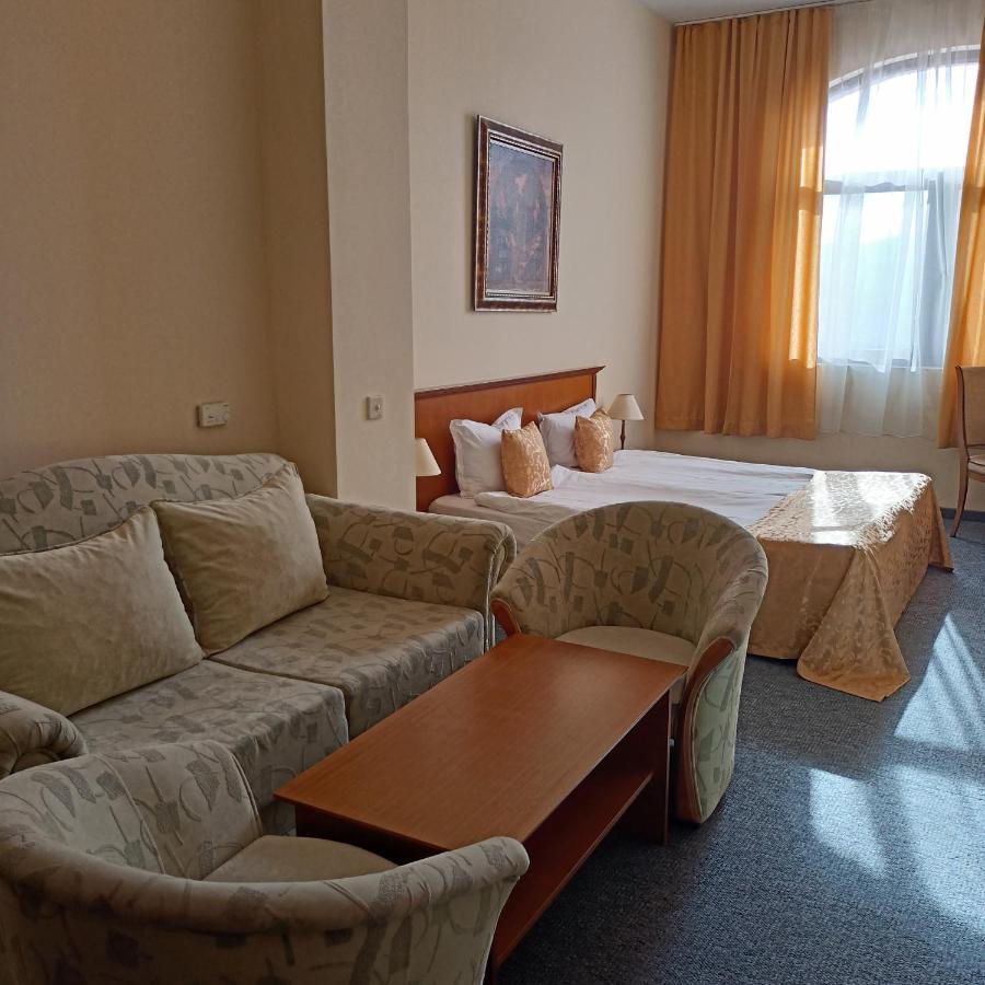 Hotel Panorama Veliko Tărnovo Esterno foto