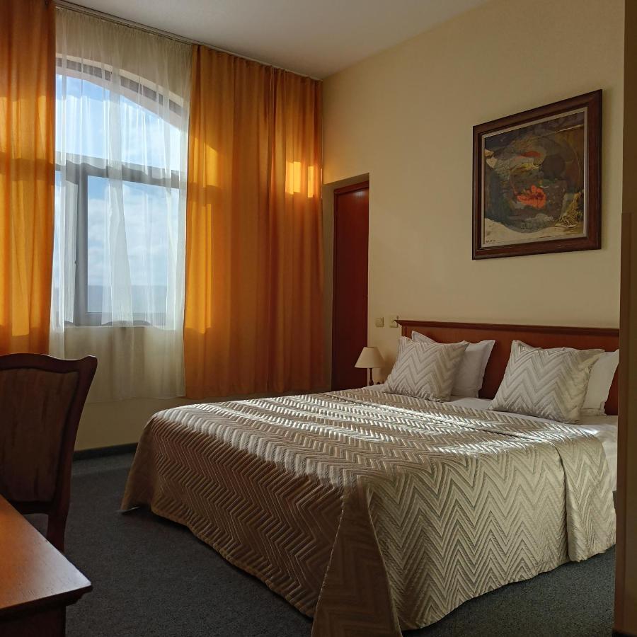 Hotel Panorama Veliko Tărnovo Esterno foto