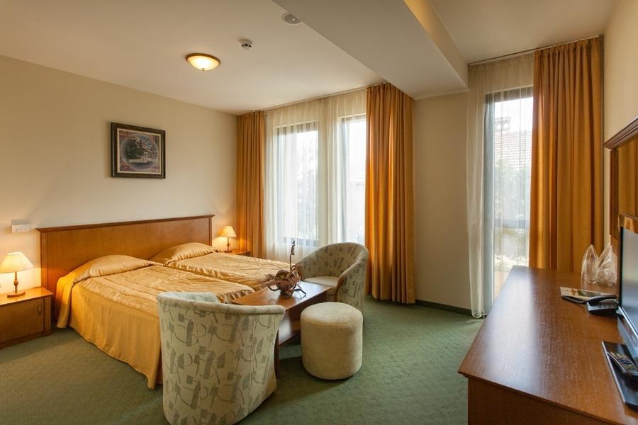 Hotel Panorama Veliko Tărnovo Esterno foto